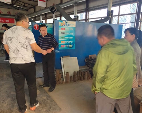和靈石縣第一職業(yè)高中校領(lǐng)導(dǎo)在?？疾? /></div>
		<h2 id=